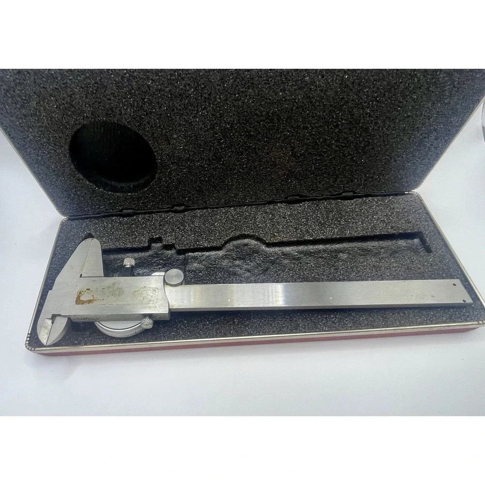 L.S. Starter NO. 120 Dial Caliper 0-6